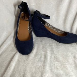 cute navy wedges